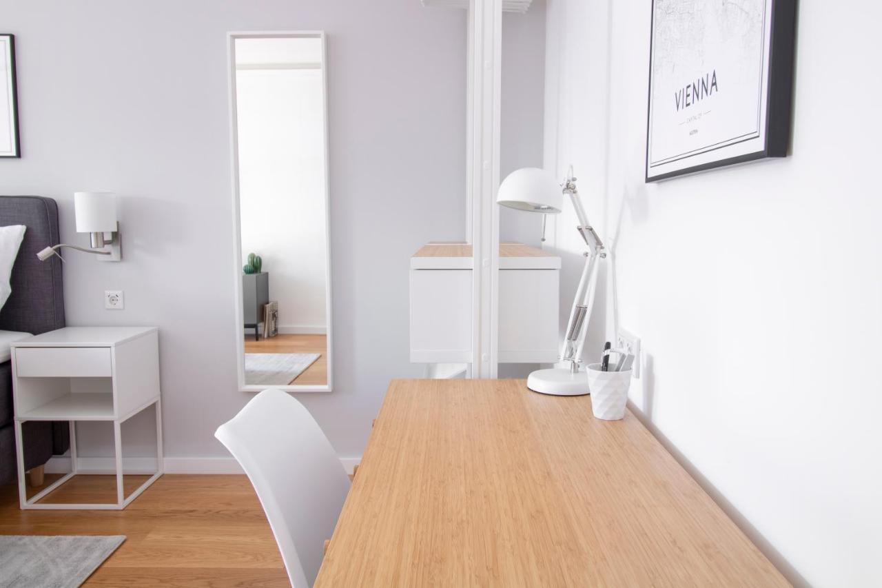 Boutique Sky City Apt. With Balcony / Top Spot Wenen Buitenkant foto